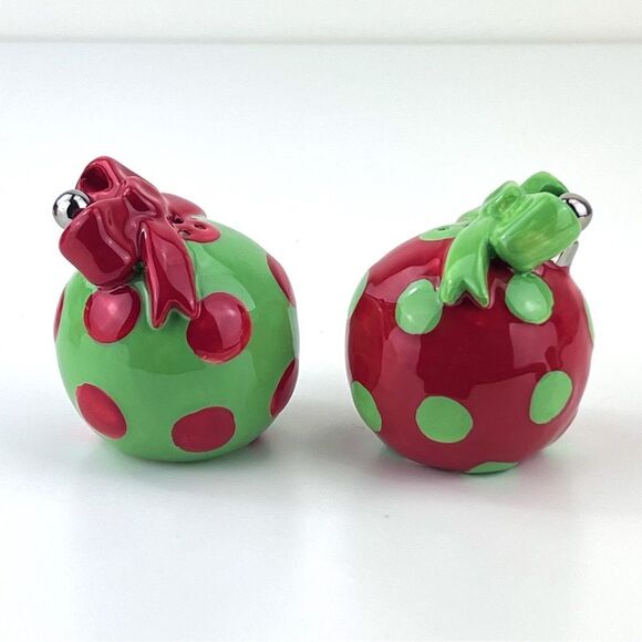 Burtone BURTO Christmas Ornament Shaped Red And Green Salt And Pepper Shakers - Picture 7 of 11